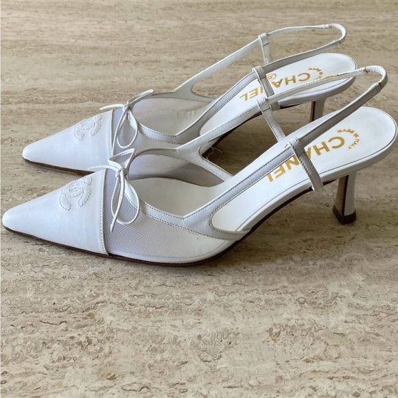 Chanel White Women's Shoes - Picture 4 of 8